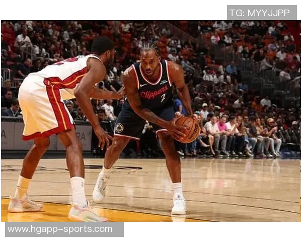 莱昂纳德季前赛上半场狂砍五记三分球平上赛季单场最佳表现